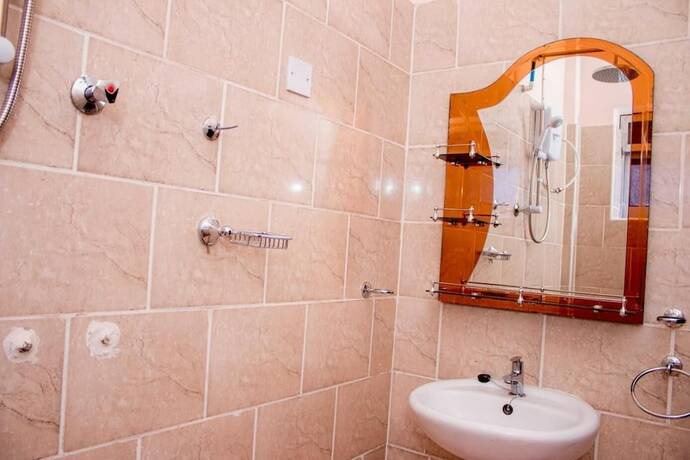 Imagen general del Hotel Royal Park Jinja. Foto 11