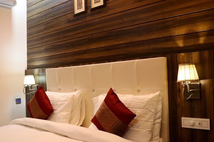 Imagen de la habitación del Hotel Royal Park, Kotah. Foto 6