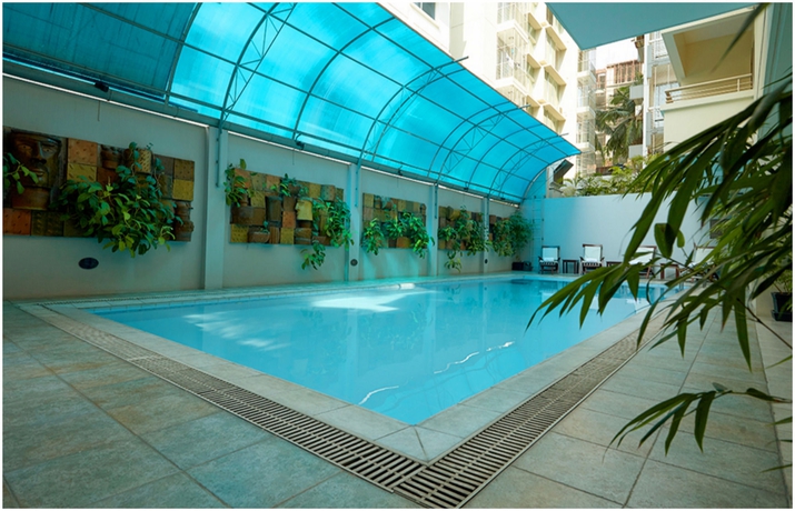 Imagen de la piscina del Hotel Royal Park Residence. Foto 15