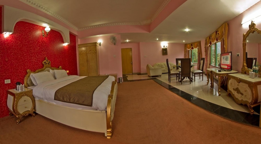 Imagen de la habitación del Hotel Royal Park Resort, Aleo. Foto 10