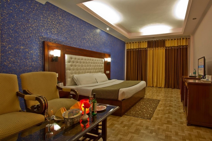 Imagen de la habitación del Hotel Royal Park Resort, Aleo. Foto 11