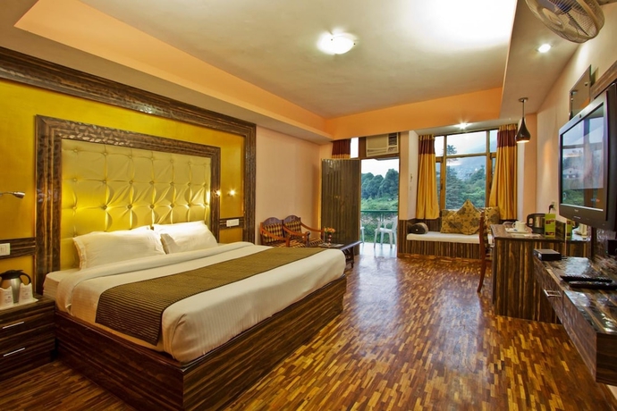 Imagen de la habitación del Hotel Royal Park Resort, Aleo. Foto 13