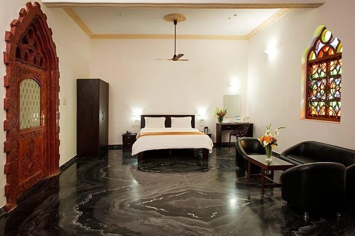 Imagen de la habitación del Hotel Royal Pearl Resort. Foto 5