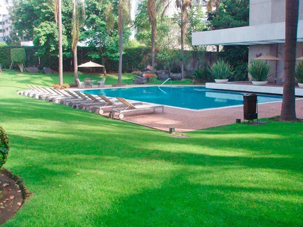 Imagen de la piscina del Hotel Royal Pedregal. Foto 18