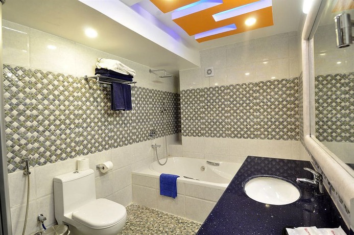 Imagen de la habitación del Hotel Royal Penguin Boutique and Spa. Foto 12