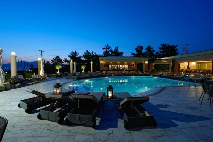 Imagen de la piscina del Hotel Royal, Peraia. Foto 15