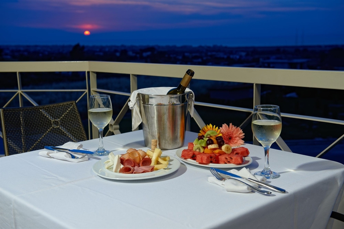 Imagen de la habitación del Hotel Royal, Peraia. Foto 11