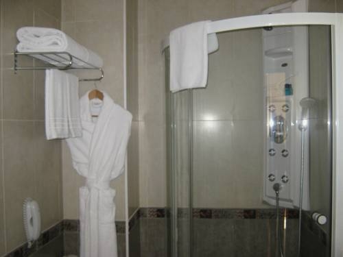 Imagen general del Hotel Royal Petrol. Foto 9