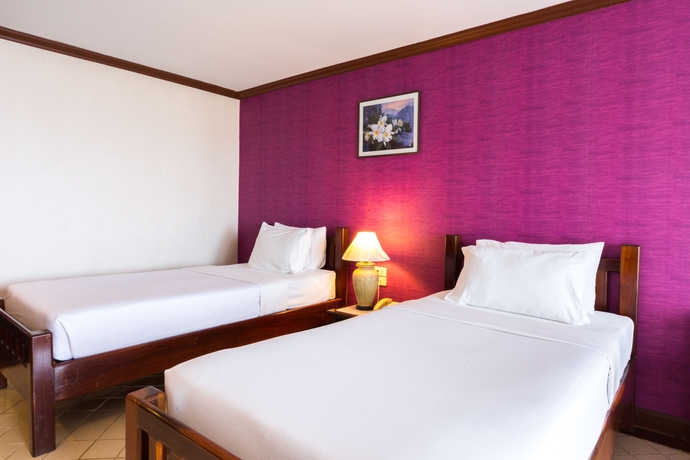 Imagen de la habitación del Hotel Royal Phala Cliff Beach Resort and Spa. Foto 4