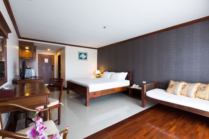 Imagen de la habitación del Hotel Royal Phala Cliff Beach Resort and Spa. Foto 5