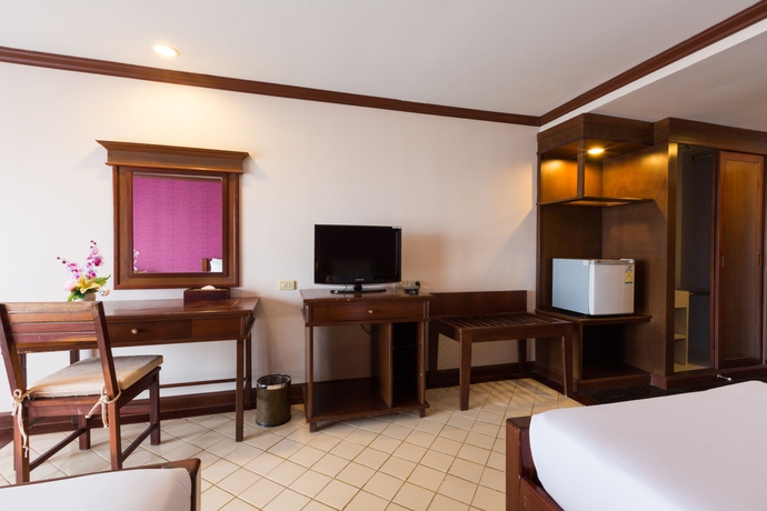 Imagen de la habitación del Hotel Royal Phala Cliff Beach Resort and Spa. Foto 10