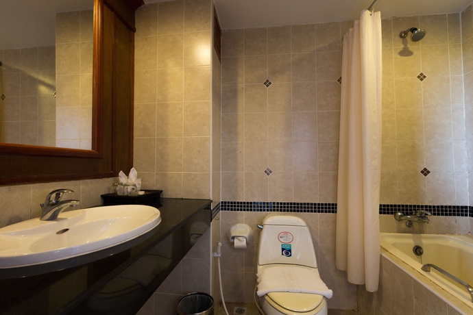 Imagen de la habitación del Hotel Royal Phala Cliff Beach Resort and Spa. Foto 11
