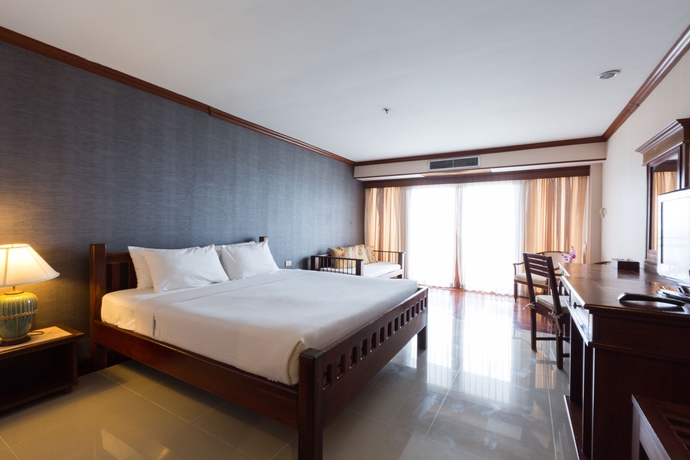 Imagen de la habitación del Hotel Royal Phala Cliff Beach Resort and Spa. Foto 12