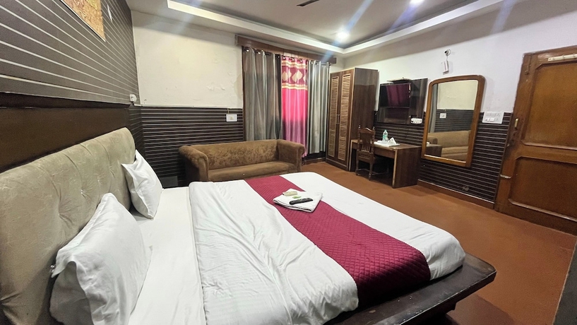 Imagen de la habitación del Hotel Royal Plaza, Chandigarh. Foto 3