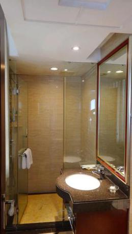 Imagen de la habitación del Hotel Royal Plaza, Guangzhou. Foto 6