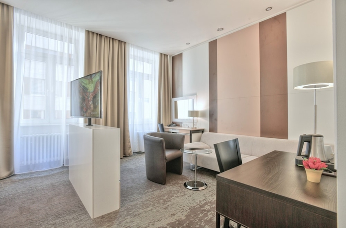 Imagen de la habitación del Hotel Royal Plaza, Praga. Foto 19