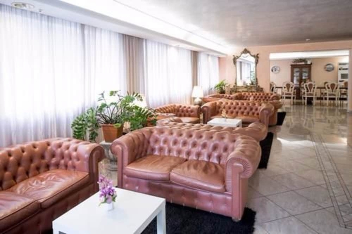 Imagen de los interiores del Hotel Royal Plaza, Rimini. Foto 16