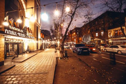 Imagen general del Hotel Royal Plaza by Stellars, Yerevan. Foto 2