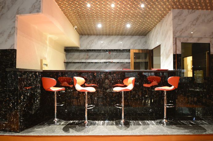 Imagen del bar/restaurante del Hotel Royal Polovictory. Foto 5