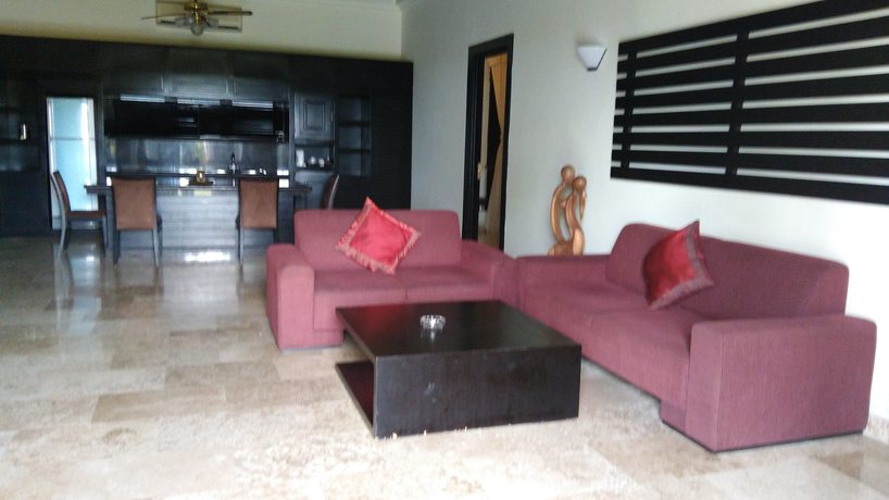 Imagen de la habitación del Hotel Royal Pool Villa Bali. Foto 4