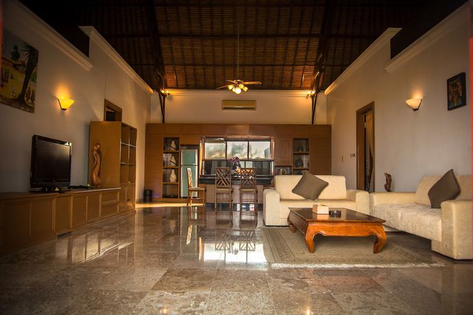 Imagen de la habitación del Hotel Royal Pool Villa Bali. Foto 14