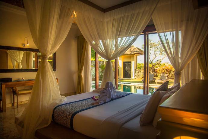 Imagen de la habitación del Hotel Royal Pool Villa Bali. Foto 15