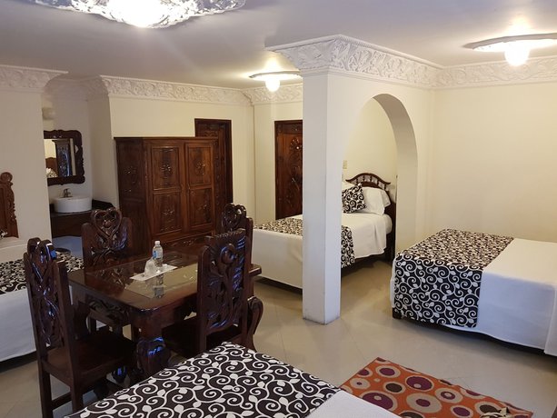 Imagen de la habitación del Hotel Royal Puebla. Foto 5