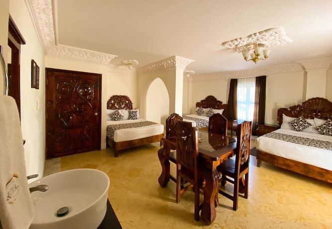 Imagen de la habitación del Hotel Royal Puebla. Foto 15