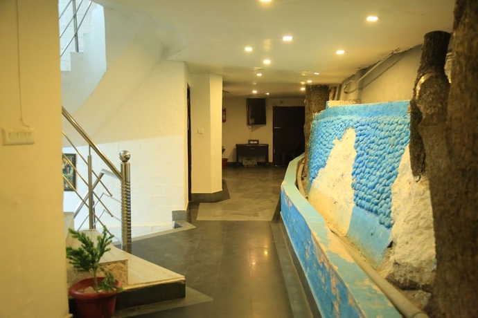 Imagen de los interiores del Hotel Royal Queen. Foto 11