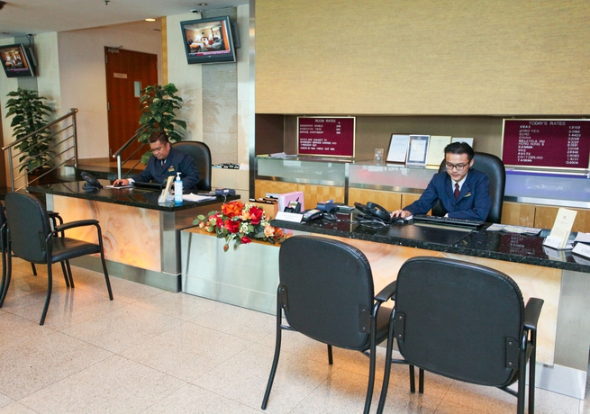 Imagen de los interiores del Hotel Royal Queens. Foto 13