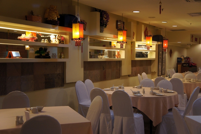 Imagen del bar/restaurante del Hotel Royal Queens. Foto 8