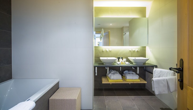 Imagen de la habitación del Hotel Royal, RIEDERALP. Foto 6