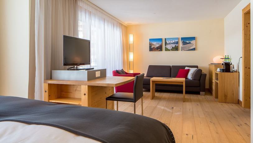 Imagen de la habitación del Hotel Royal, RIEDERALP. Foto 7