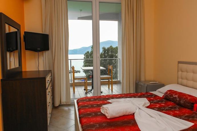 Imagen de la habitación del Hotel Royal, Radhim&euml;. Foto 4