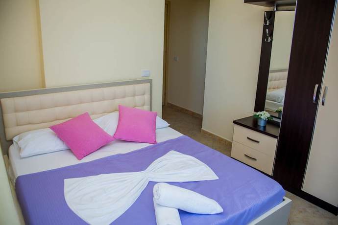 Imagen de la habitación del Hotel Royal, Radhim&euml;. Foto 7