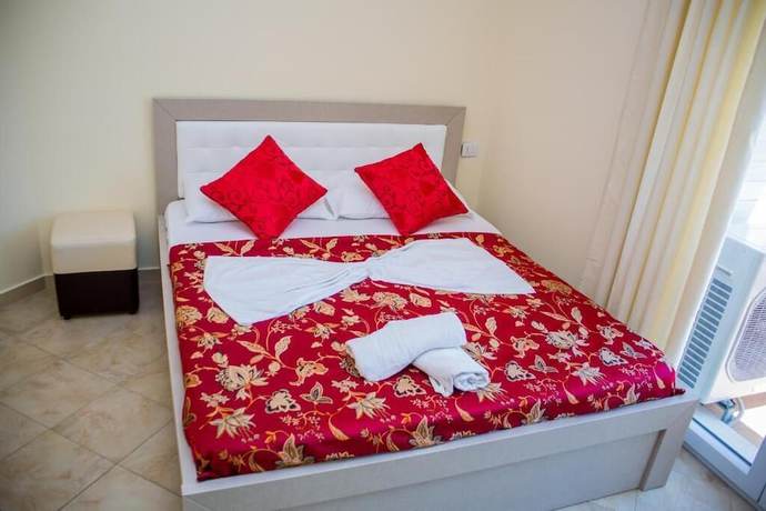 Imagen de la habitación del Hotel Royal, Radhim&euml;. Foto 8
