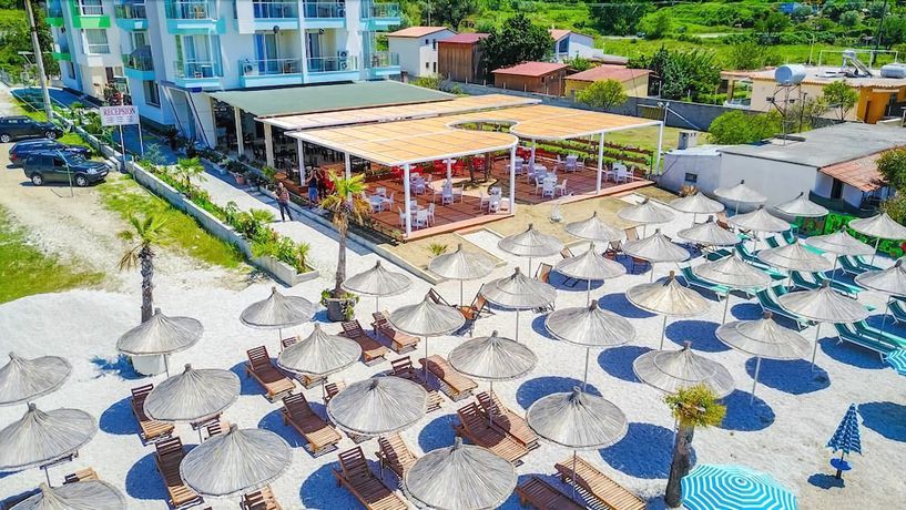 Imagen general del Hotel Royal, Radhimë. Foto 1