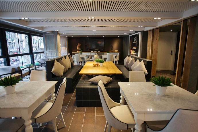 Imagen del bar/restaurante del Hotel Royal Ramblas. Foto 7