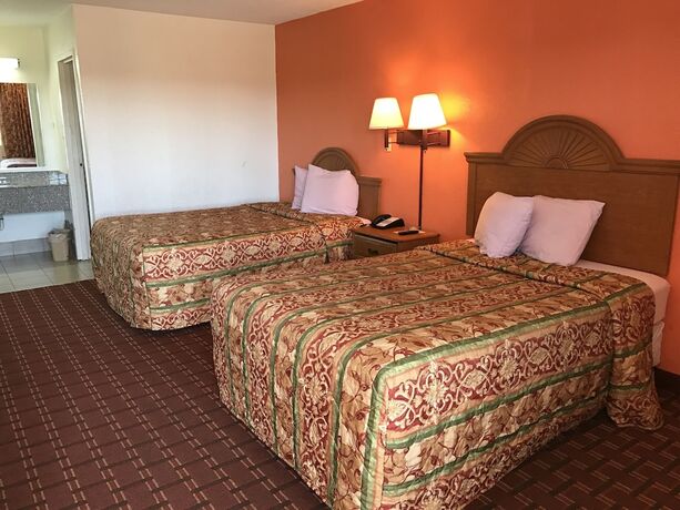 Imagen de la habitación del Hotel Royal Regency Inn. Foto 20