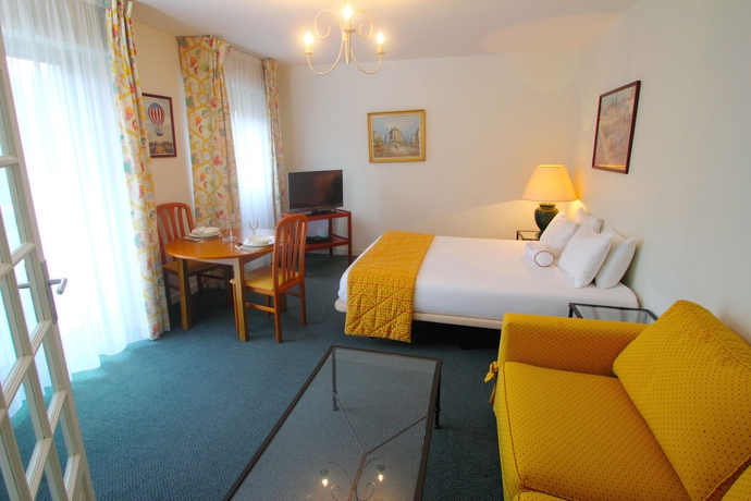 Imagen de la habitación del Hotel Royal Regency Paris Vincennes. Foto 8