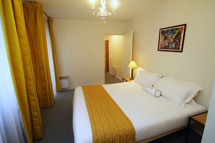 Imagen de la habitación del Hotel Royal Regency Paris Vincennes. Foto 15