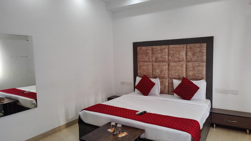 Imagen de la habitación del Hotel Royal Regency, Zirakpur. Foto 7