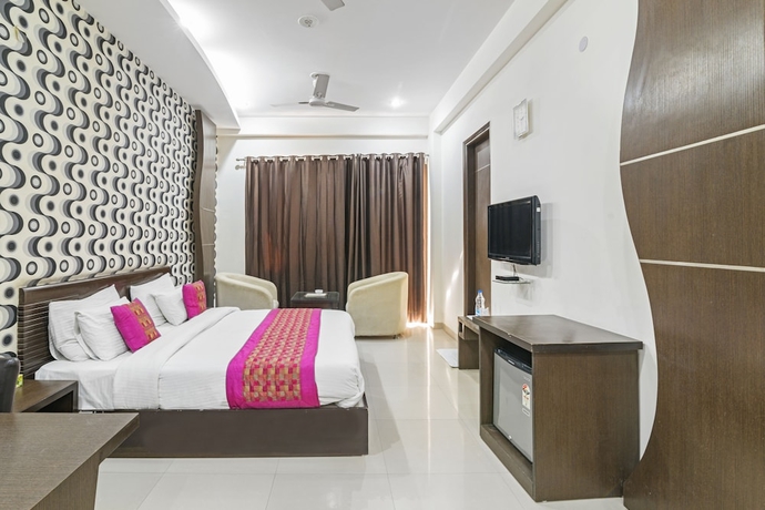 Imagen de la habitación del Hotel Royal Residence Huda City Centre, Gurugram. Foto 9