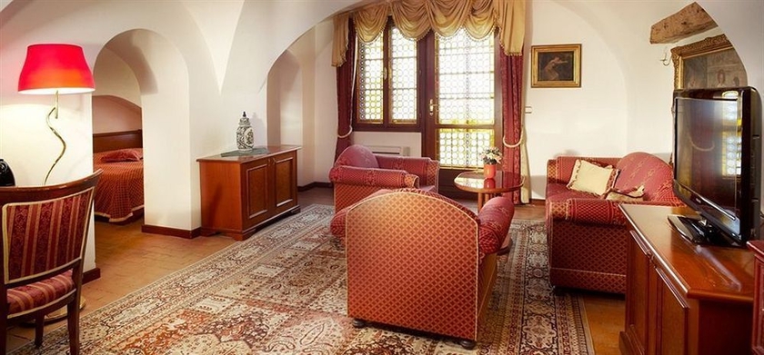 Imagen de los interiores del Hotel Royal Ricc. Foto 11