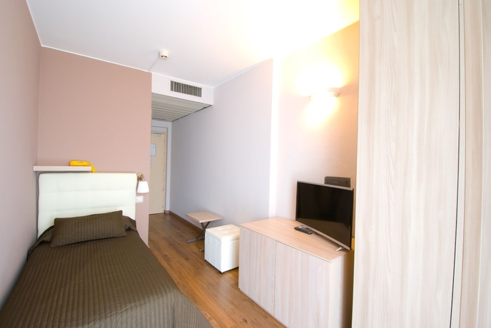 Imagen de la habitación del Hotel Royal, Riva del Garda. Foto 5