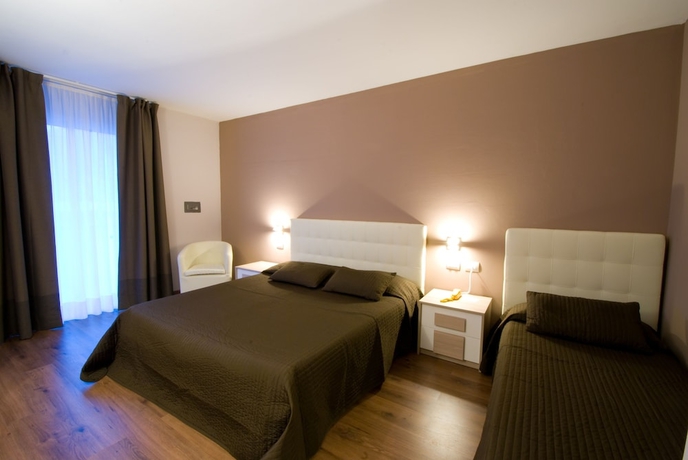 Imagen de la habitación del Hotel Royal, Riva del Garda. Foto 9
