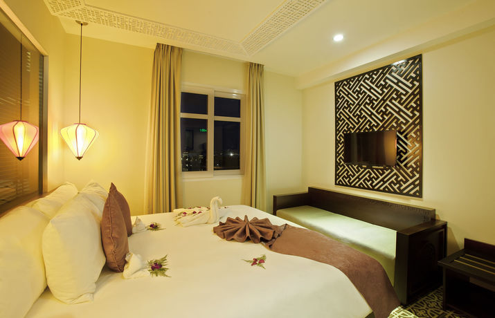 Imagen del bar/restaurante del Hotel Royal Riverside Hoi An. Foto 3