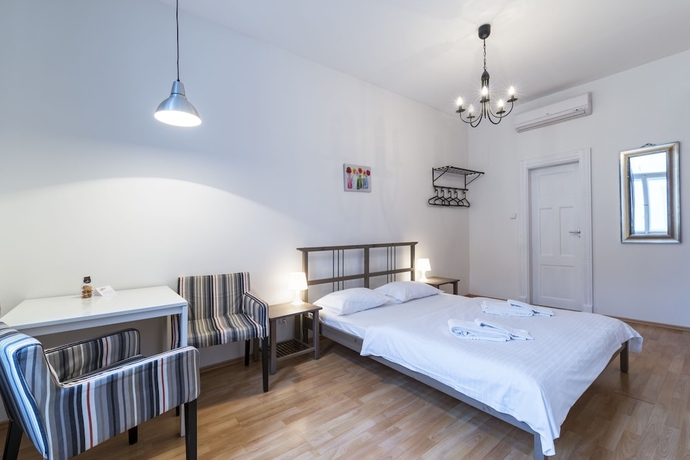 Imagen de la habitación del Hotel Royal Road Residence. Foto 17