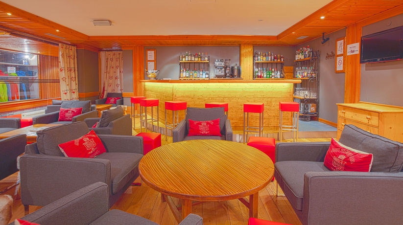 Imagen del bar/restaurante del Hotel Royal Rochebrune. Foto 3