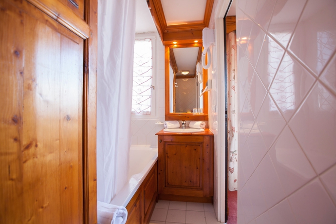 Imagen de la habitación del Hotel Royal Rochebrune. Foto 10